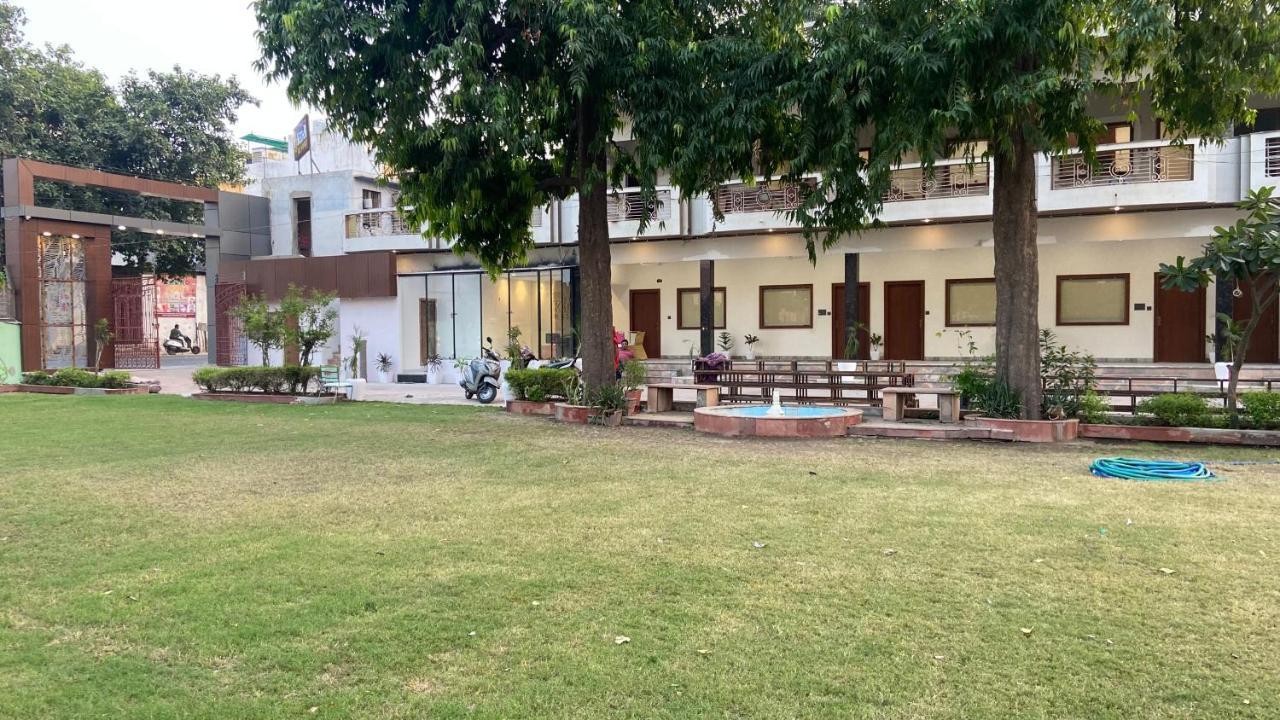 The Kedar Resort Mathura Extérieur photo