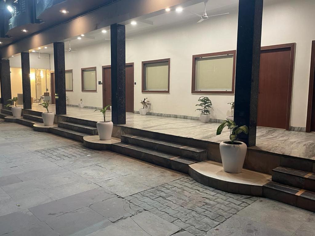 The Kedar Resort Mathura Extérieur photo