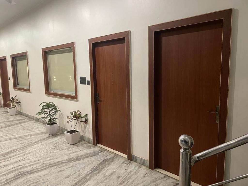 The Kedar Resort Mathura Extérieur photo