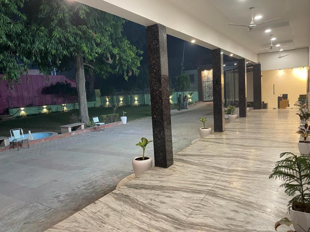 The Kedar Resort Mathura Extérieur photo