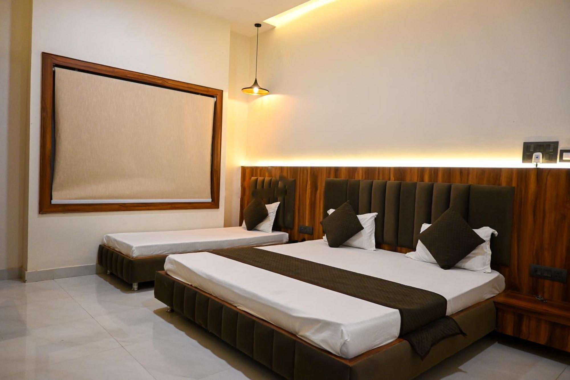 The Kedar Resort Mathura Extérieur photo