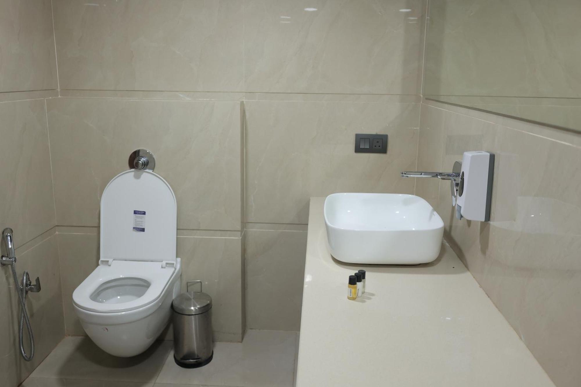 The Kedar Resort Mathura Extérieur photo