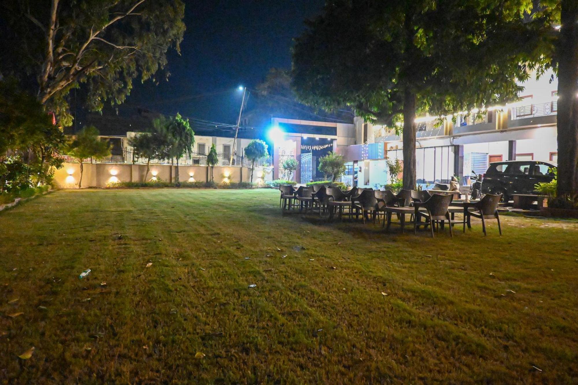 The Kedar Resort Mathura Extérieur photo